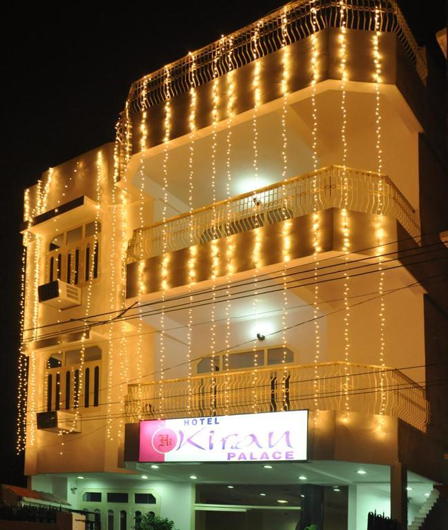 Hotel Kiran Palace Varanasi Esterno foto